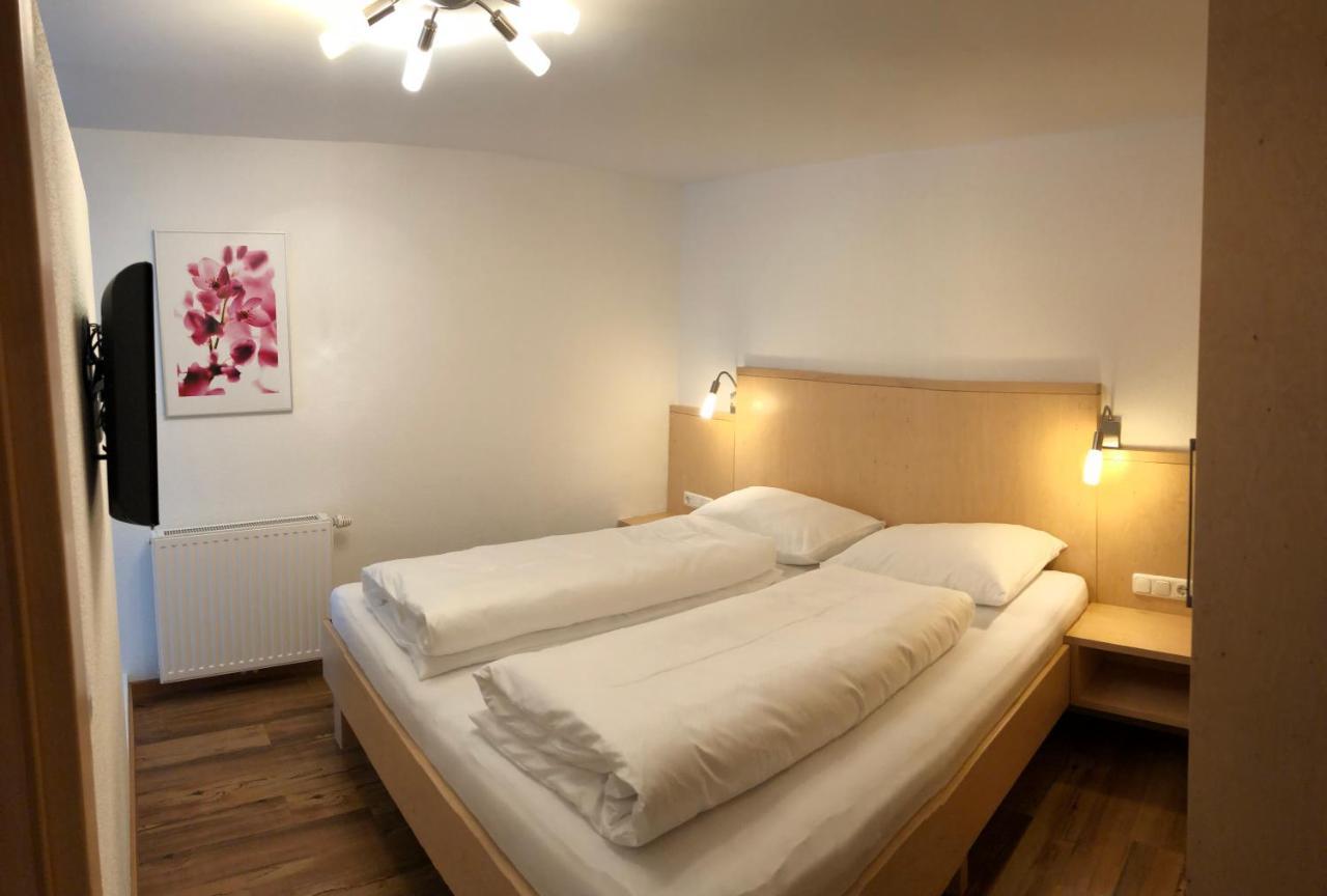 Hotel Garni Central - Zimmer - Studios - Apartments Kappl  Exterior foto